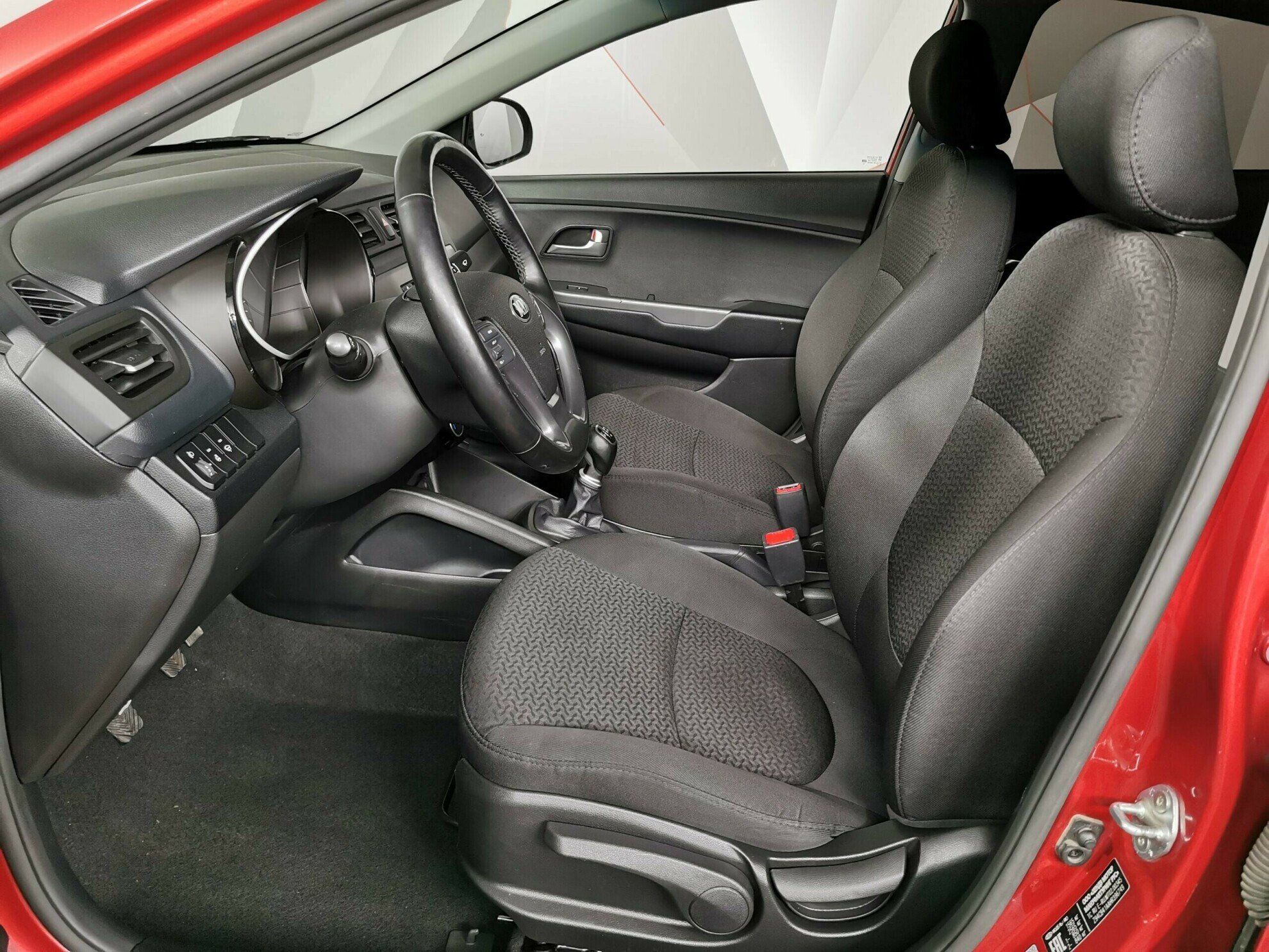 Kia Rio 1.4 МКПП, 2016, 89 000 км фото 6