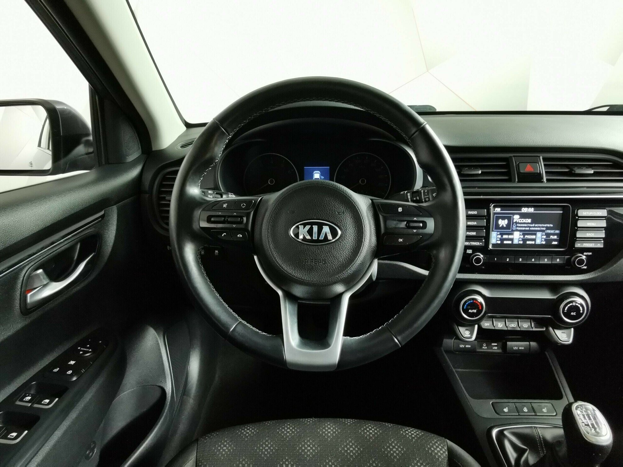 Kia Rio 1.6 МКПП, 2019, 58 000 км фото 10