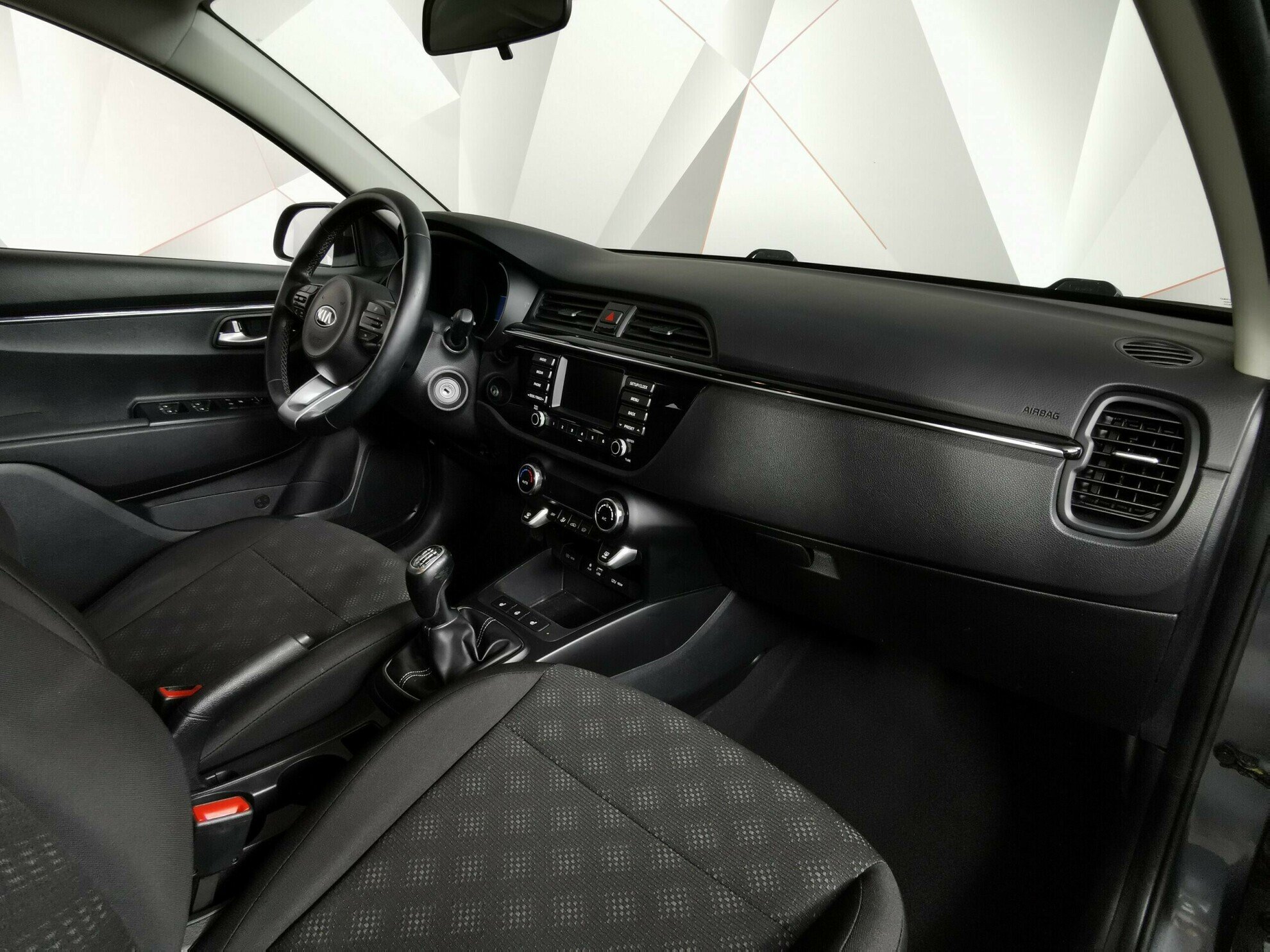 Kia Rio 1.6 МКПП, 2019, 58 000 км фото 11
