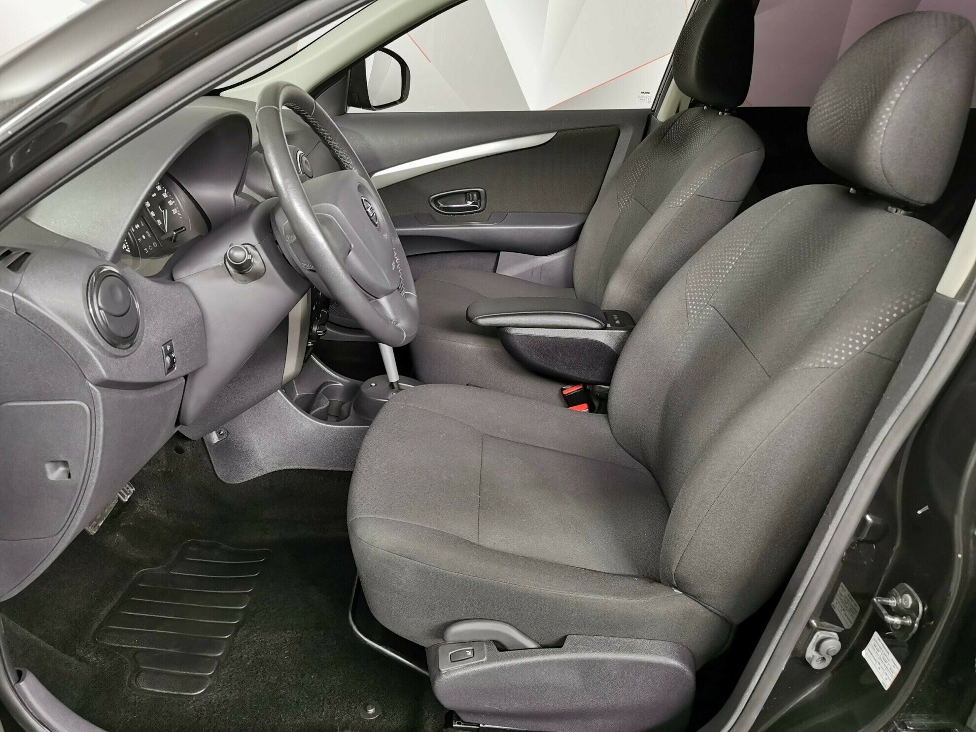 Nissan Almera 1.6 АКПП, 2015, 96 000 км фото 4