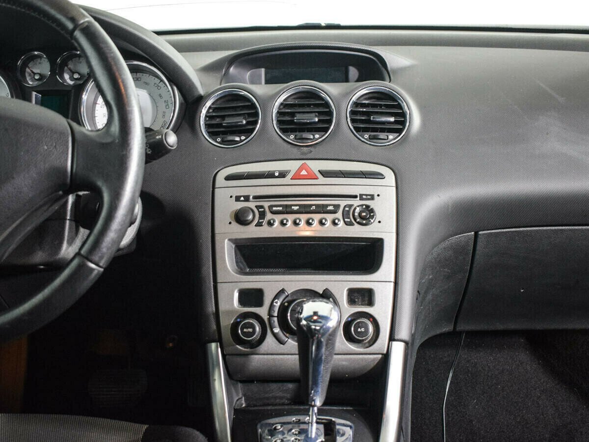 Peugeot 308 1.6 АКПП, 2011, 143 000 км фото 5