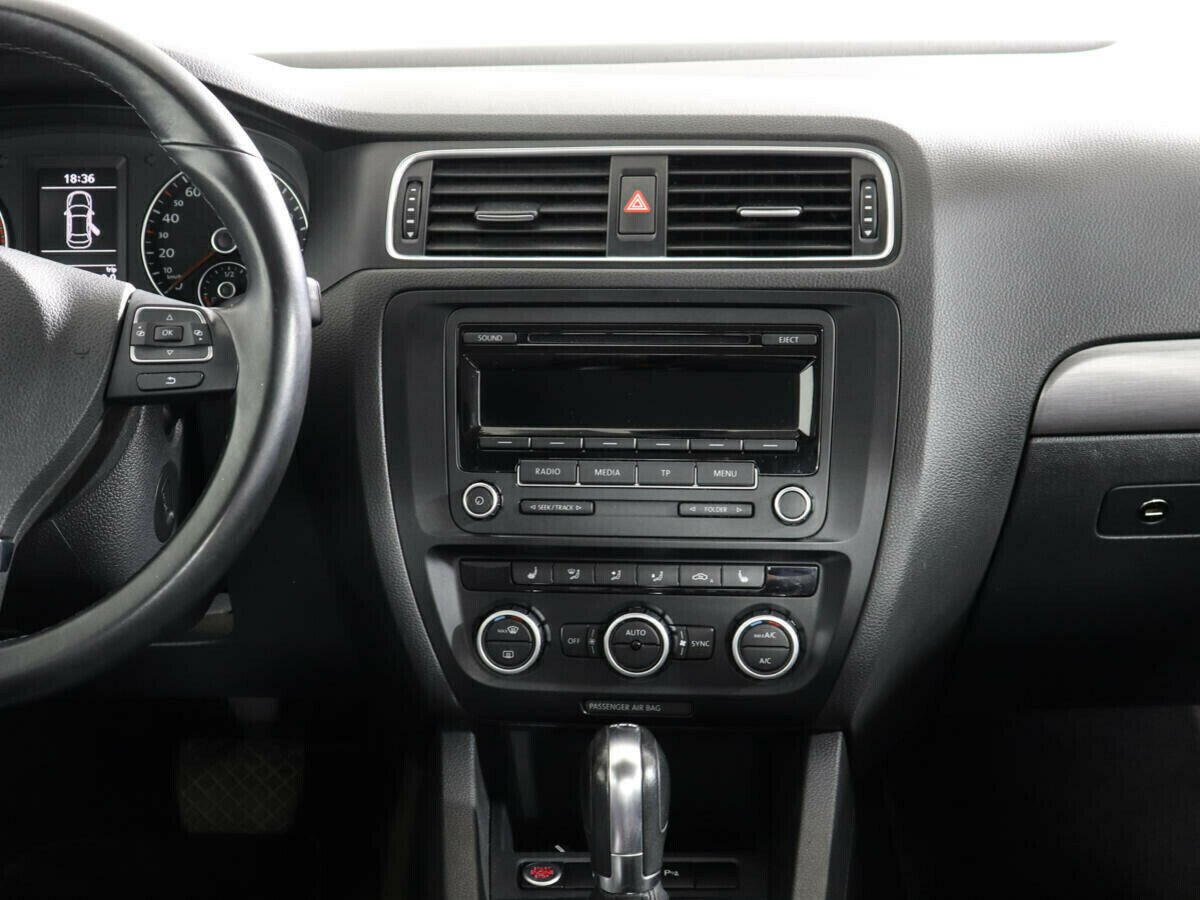 Volkswagen Jetta 1.4 РКПП, 2013, 128 000 км фото 8