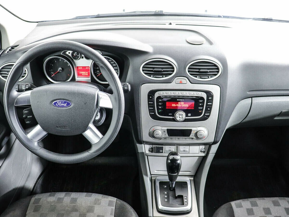 Ford Focus 2.0 АКПП, 2010, 155 000 км фото 8