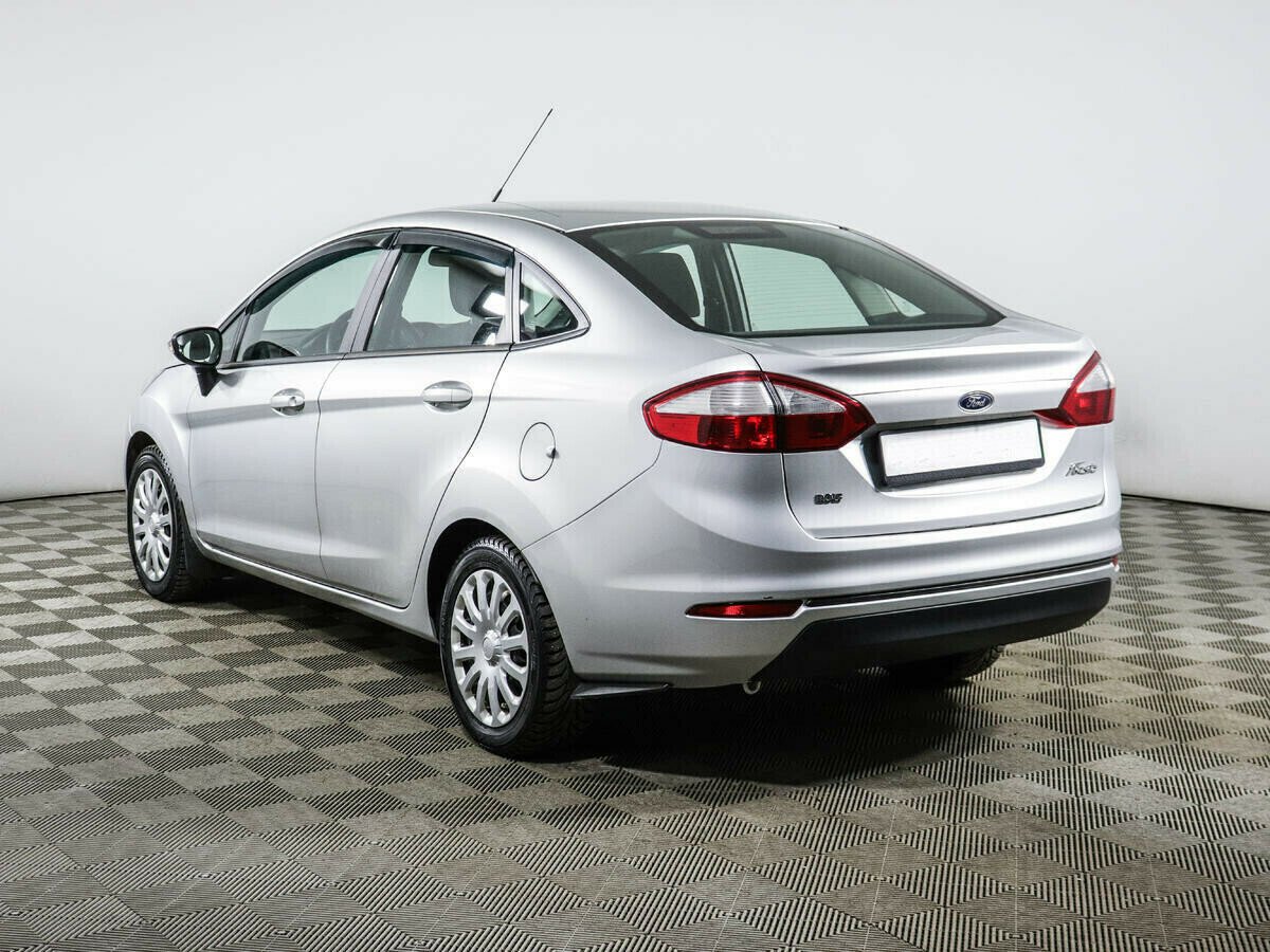 Ford Fiesta 1.6 РКПП, 2015, 104 000 км фото 4
