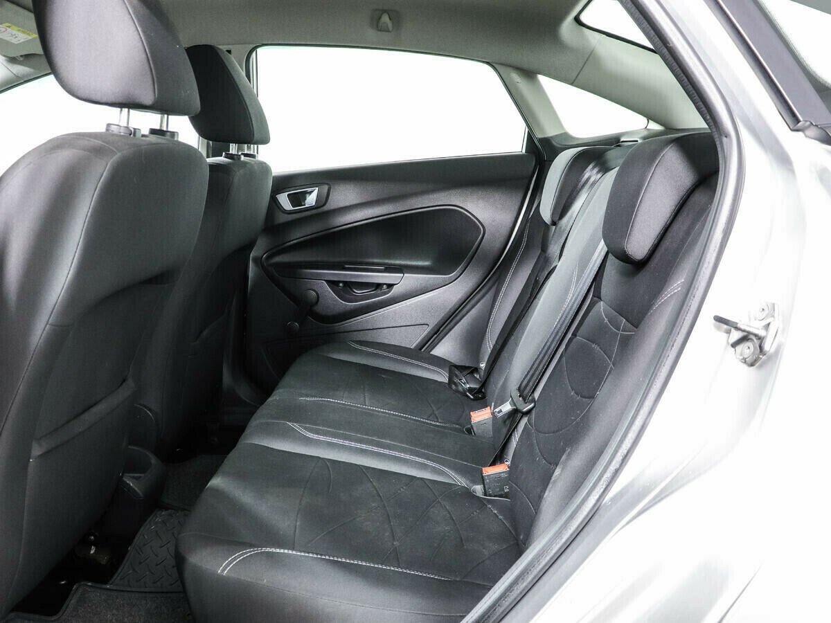 Ford Fiesta 1.6 РКПП, 2015, 104 000 км фото 8