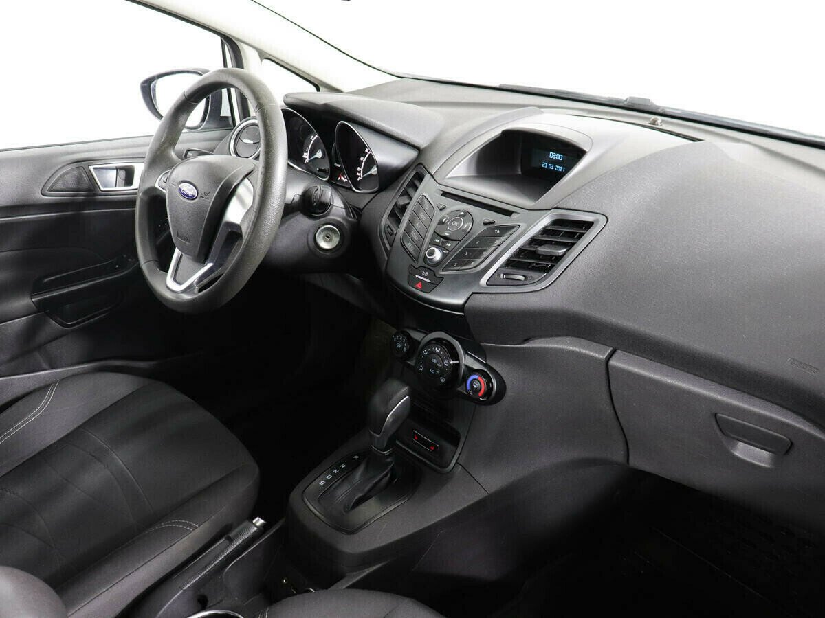 Ford Fiesta 1.6 РКПП, 2016, 89 000 км фото 6