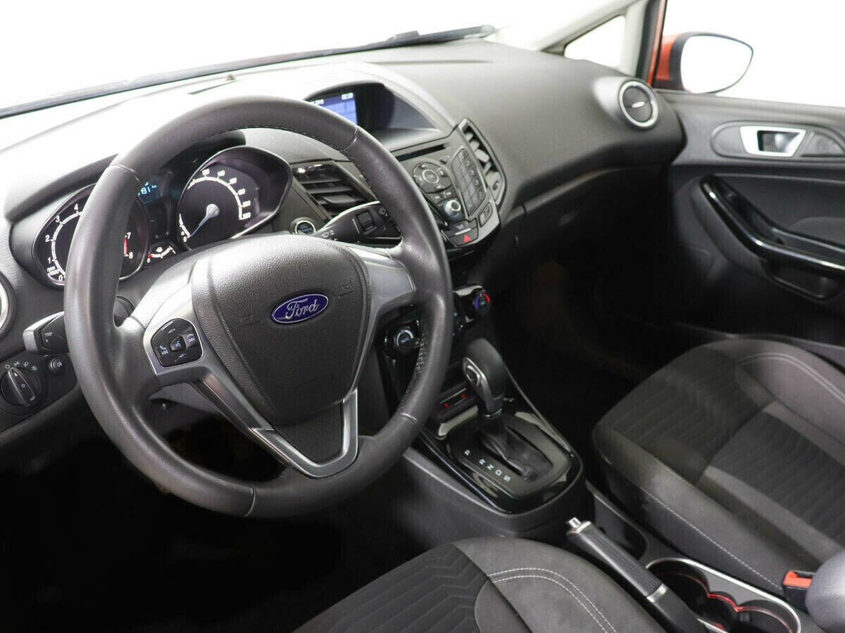 Ford Fiesta 1.6 РКПП, 2015, 110 000 км фото 5