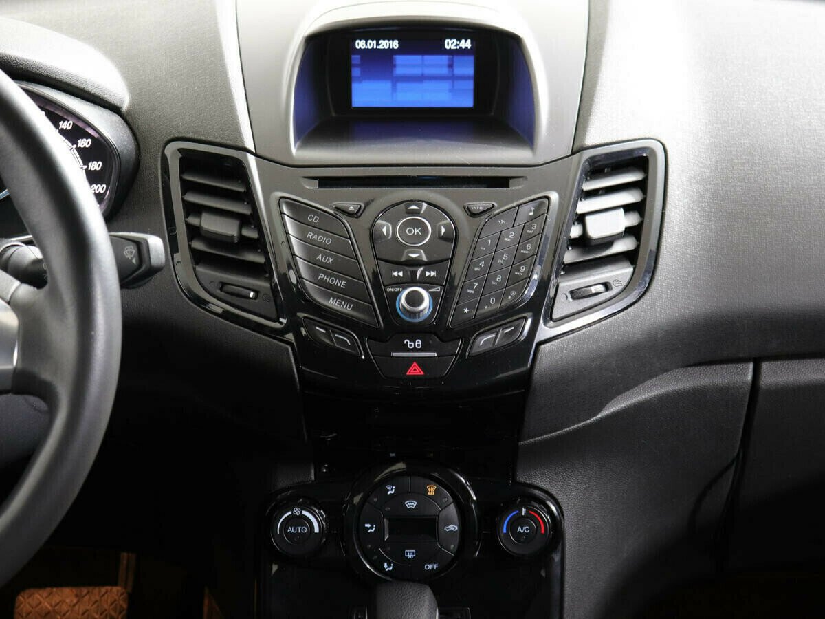 Ford Fiesta 1.6 РКПП, 2015, 110 000 км фото 6