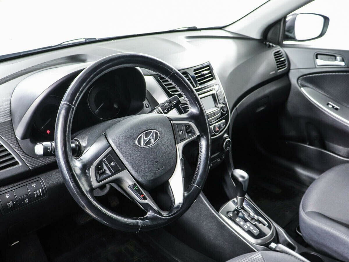 Hyundai Solaris 1.4 АКПП, 2015, 101 000 км фото 7