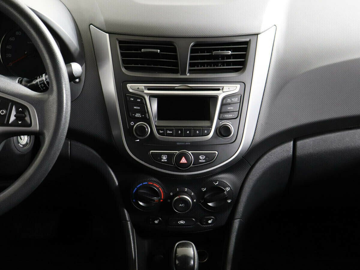 Hyundai Solaris 1.6 АКПП, 2015, 95 000 км фото 9