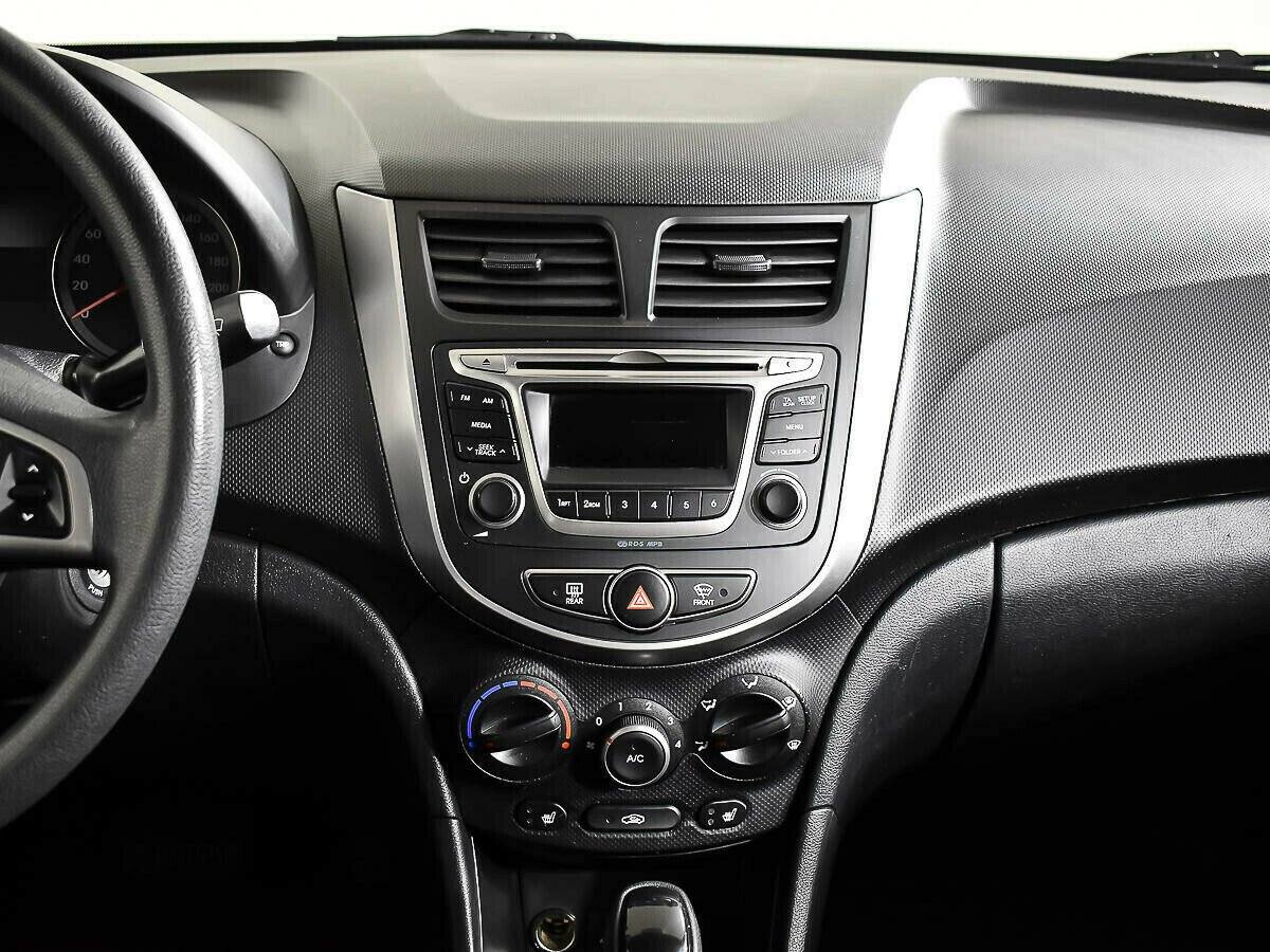 Hyundai Solaris 1.6 АКПП, 2015, 109 000 км фото 7