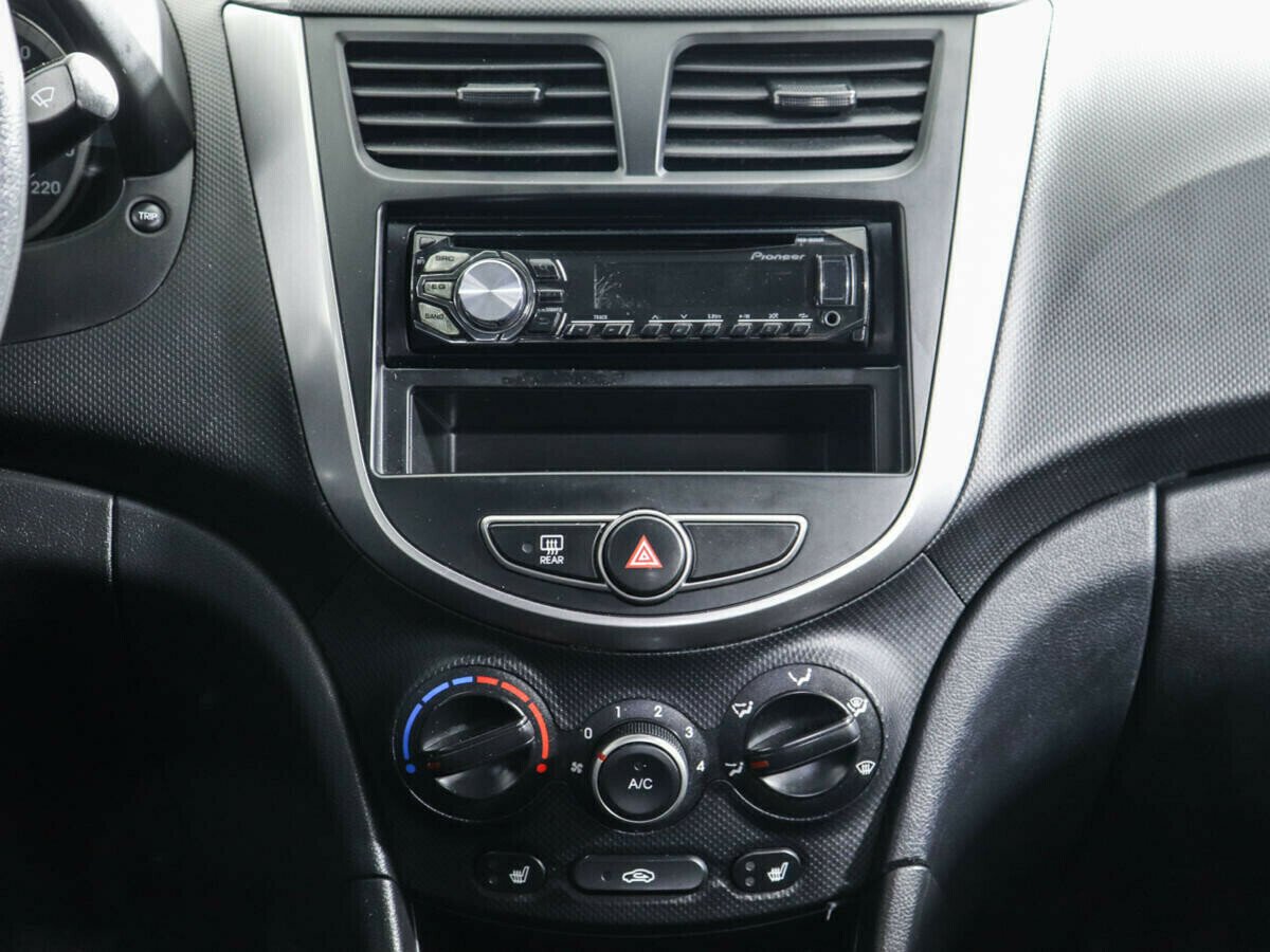 Hyundai Solaris 1.6 МКПП, 2017, 77 000 км фото 8