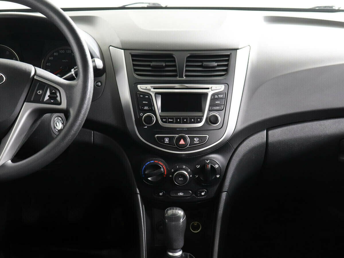 Hyundai Solaris 1.6 МКПП, 2017, 73 000 км фото 5