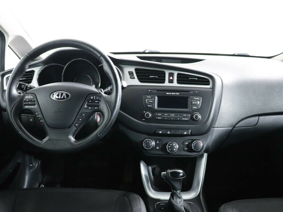 Kia Ceed 1.6 АКПП, 2015, 102 000 км фото 6