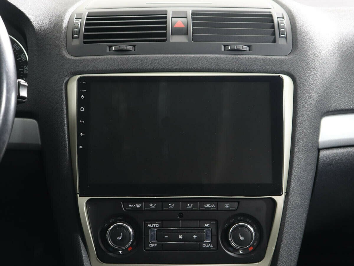 Skoda Octavia 1.8 РКПП, 2012, 144 000 км фото 7