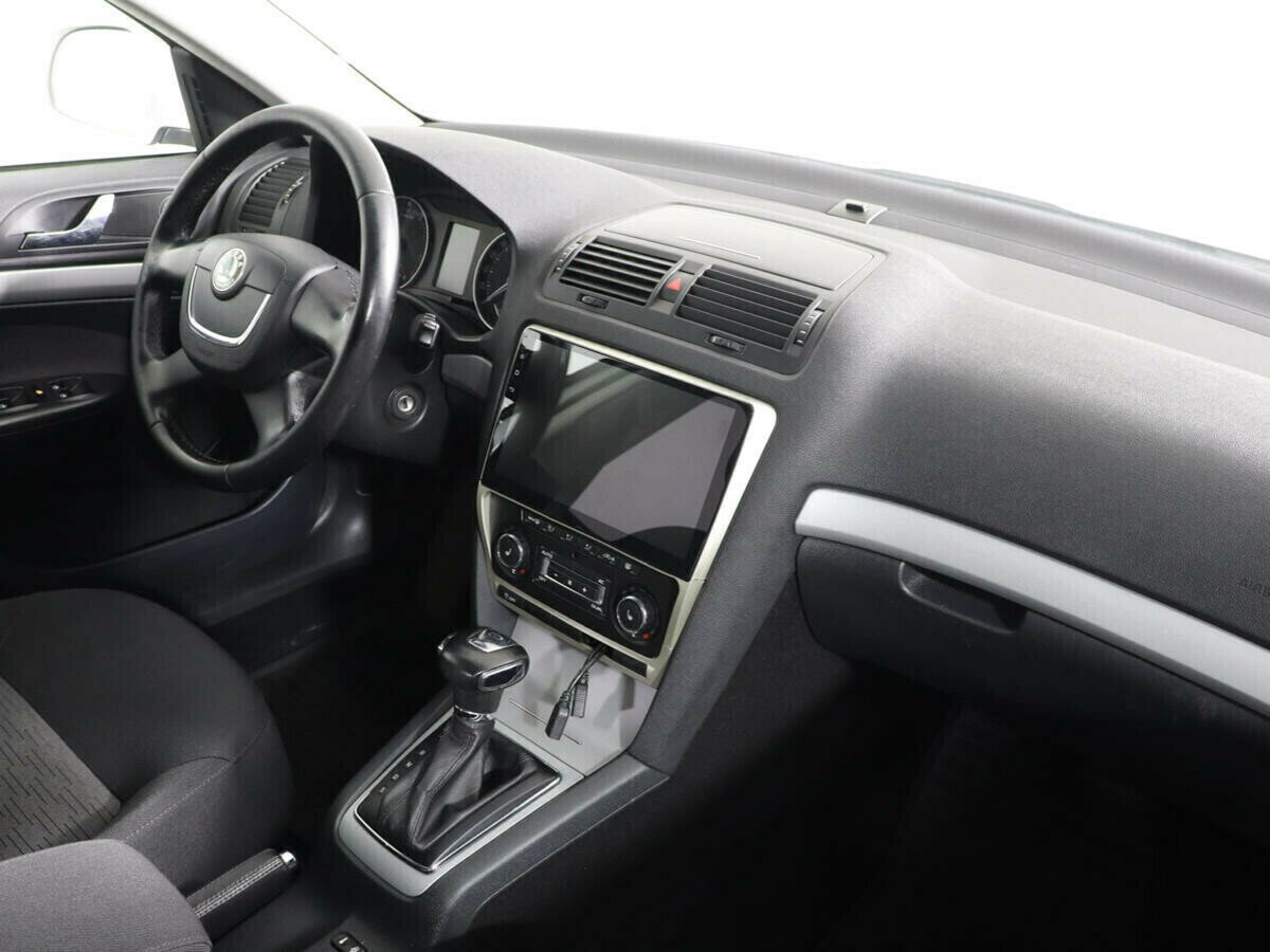 Skoda Octavia 1.8 РКПП, 2012, 144 000 км фото 9