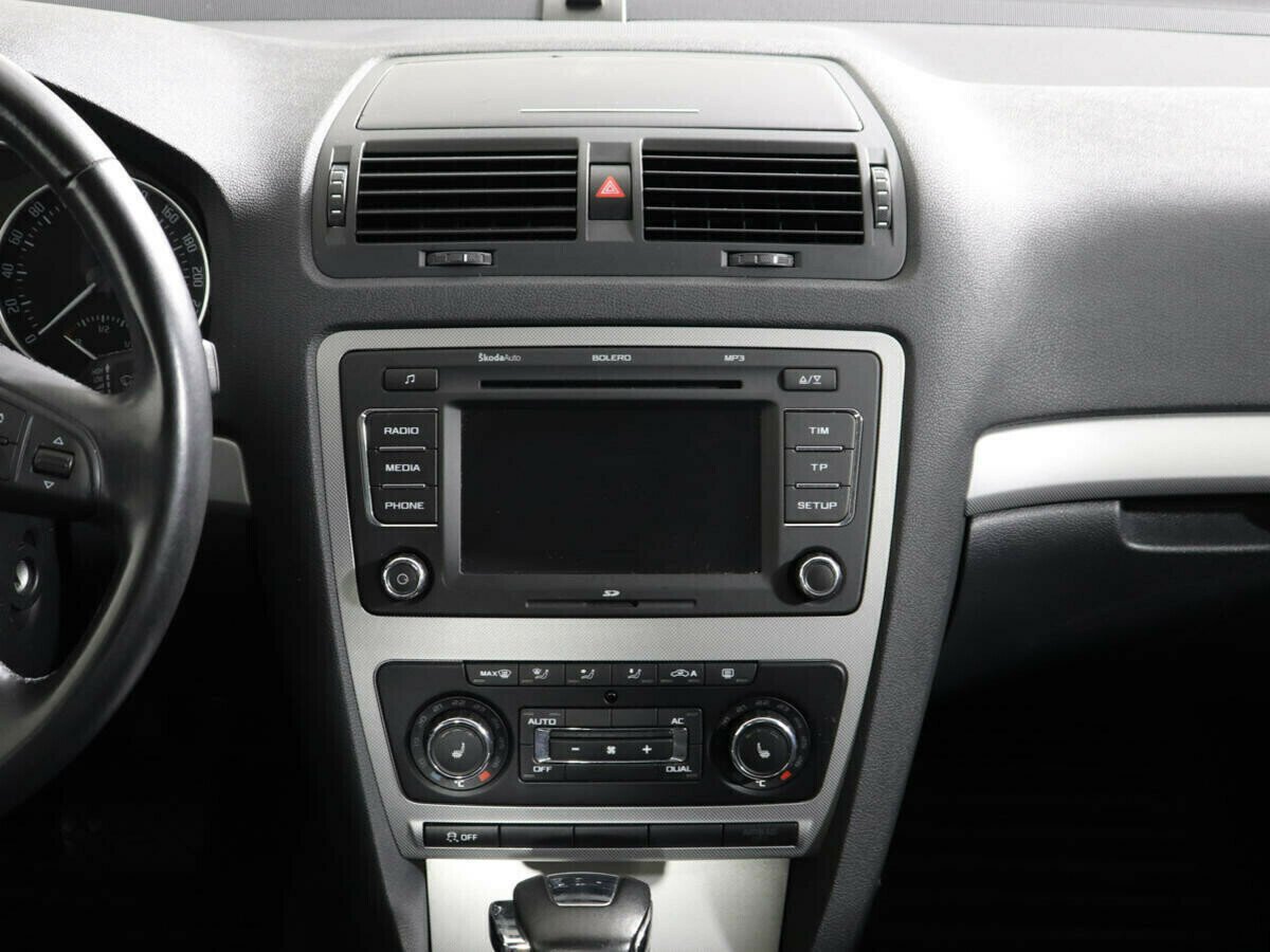 Skoda Octavia 1.8 РКПП, 2011, 147 000 км фото 7