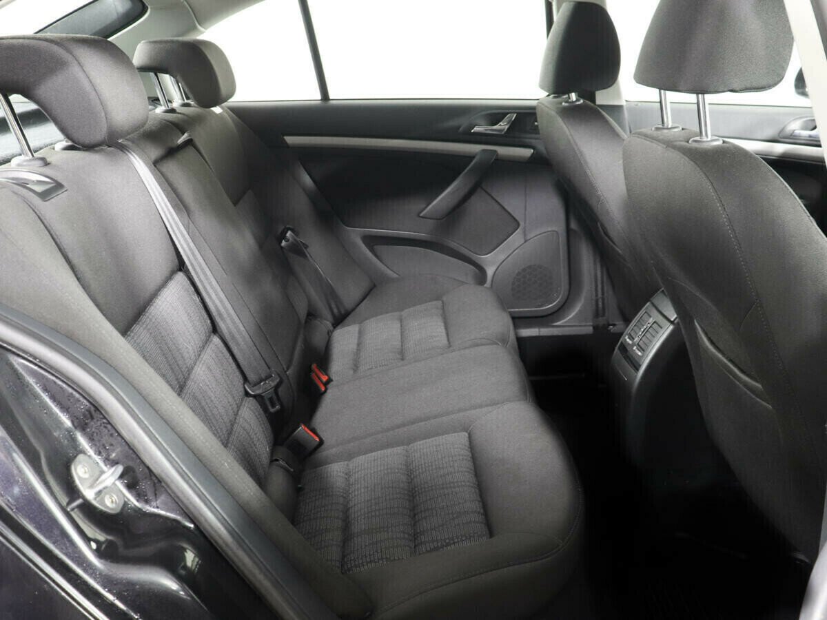 Skoda Octavia 1.8 РКПП, 2011, 147 000 км фото 9