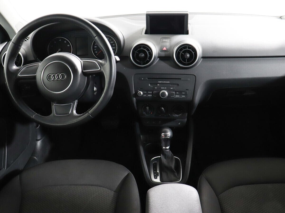 Audi A1 1.0 РКПП, 2014, 112 000 км фото 6