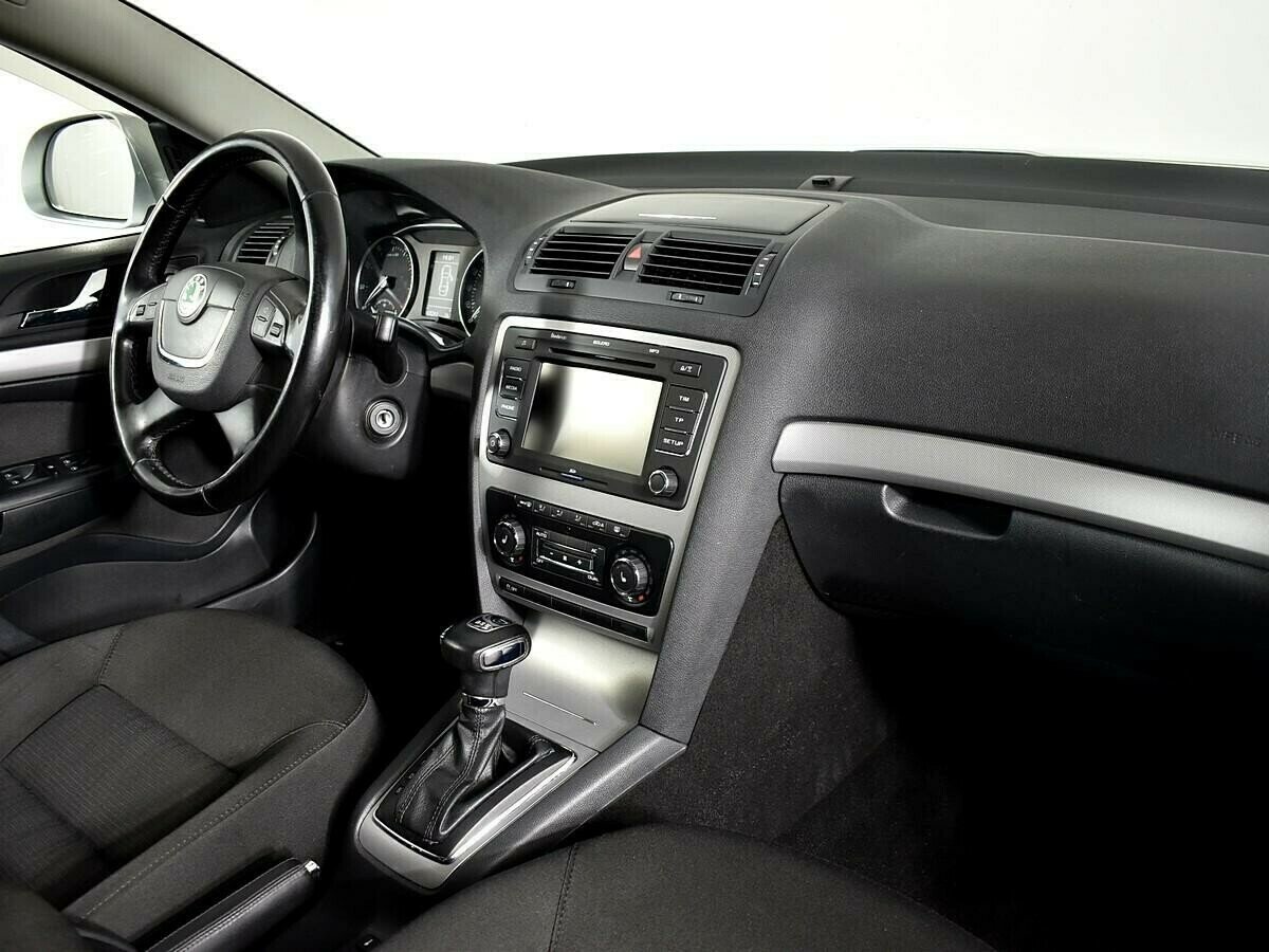 Skoda Octavia 1.4 РКПП, 2012, 137 000 км фото 6
