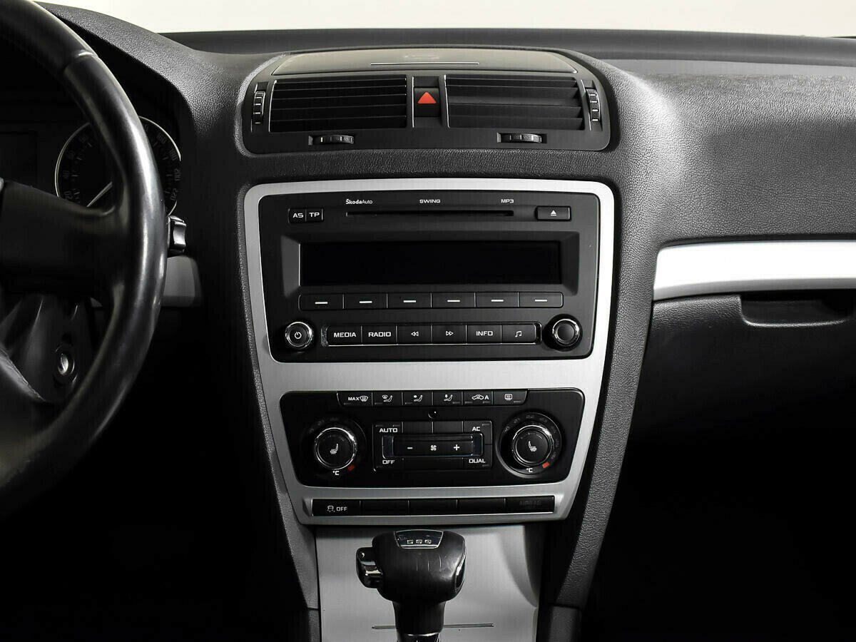 Skoda Octavia 1.8 АКПП, 2012, 140 000 км фото 8