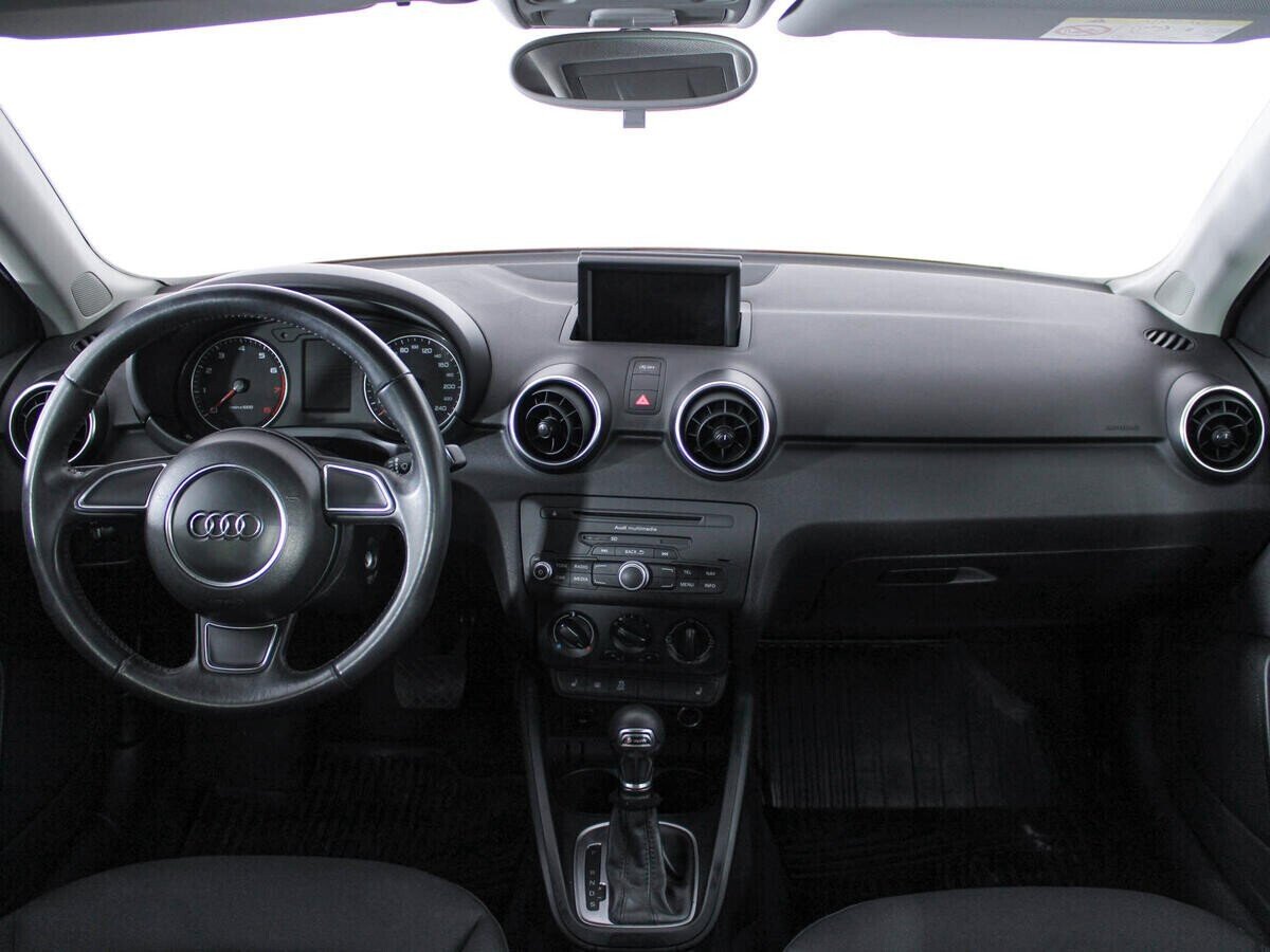 Audi A1 1.0 РКПП, 2014, 116 000 км фото 6
