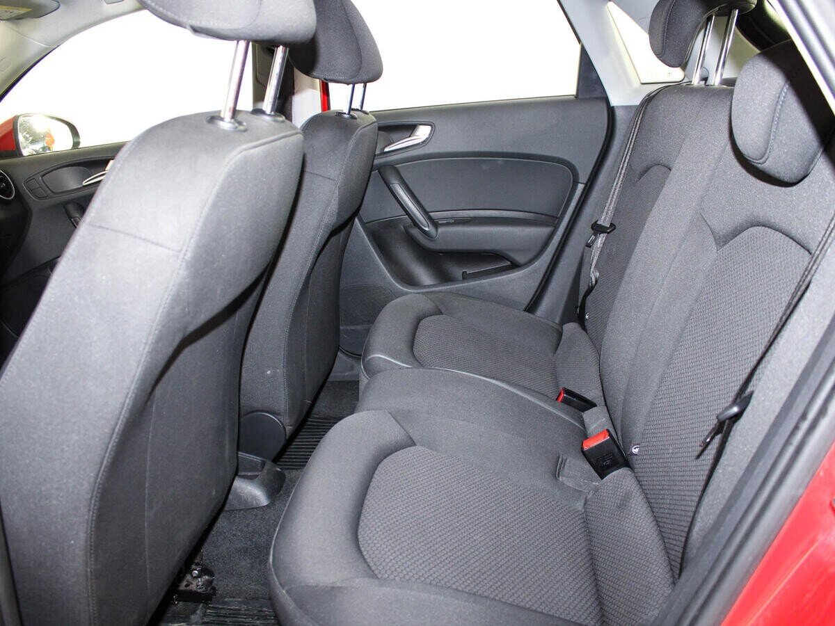 Audi A1 1.0 РКПП, 2014, 116 000 км фото 9