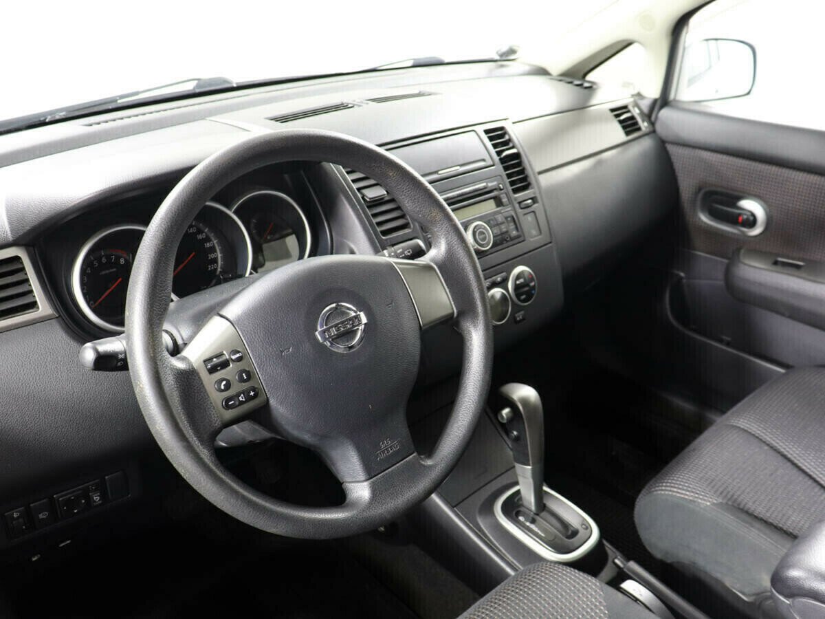 Nissan Tiida 1.6 АКПП, 2012, 133 000 км фото 5