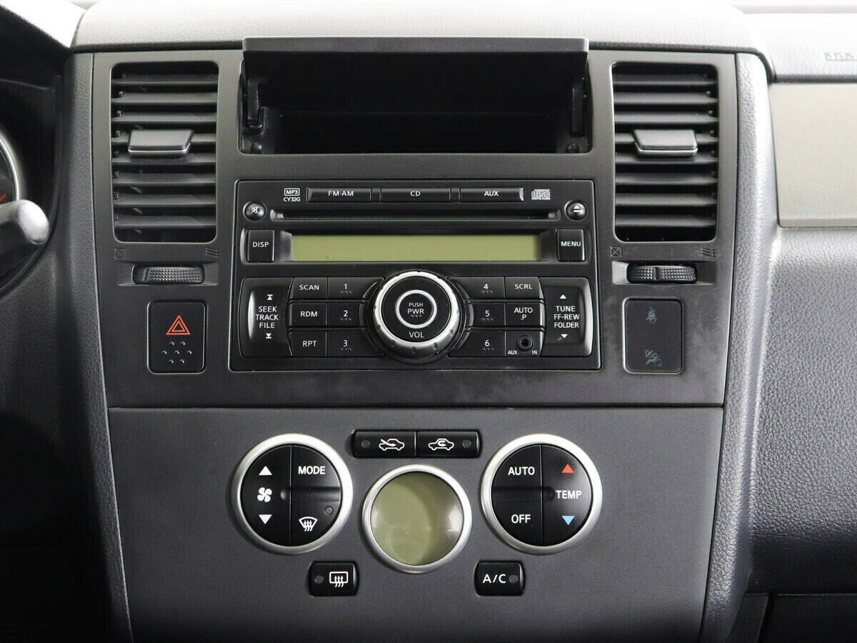 Nissan Tiida 1.6 АКПП, 2013, 121 000 км фото 9