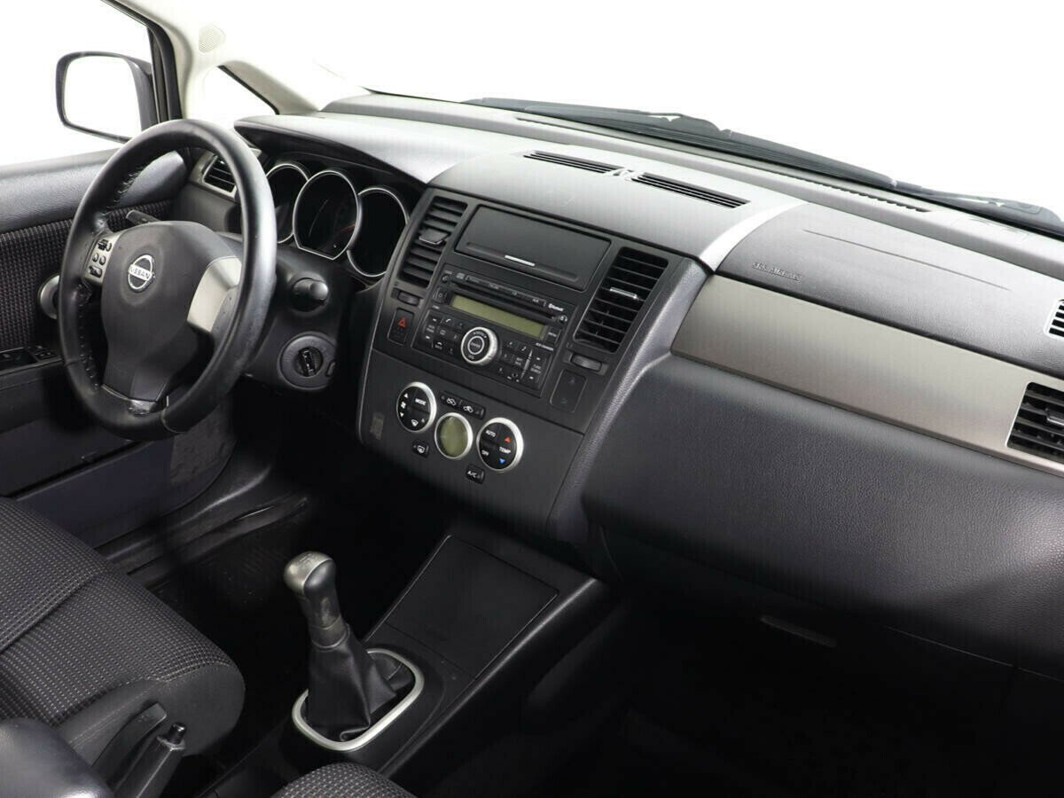 Nissan Tiida 1.6 МКПП, 2012, 134 000 км фото 7