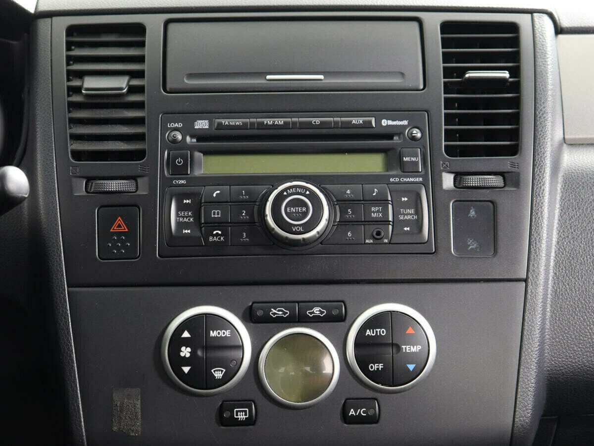 Nissan Tiida 1.6 МКПП, 2012, 134 000 км фото 9