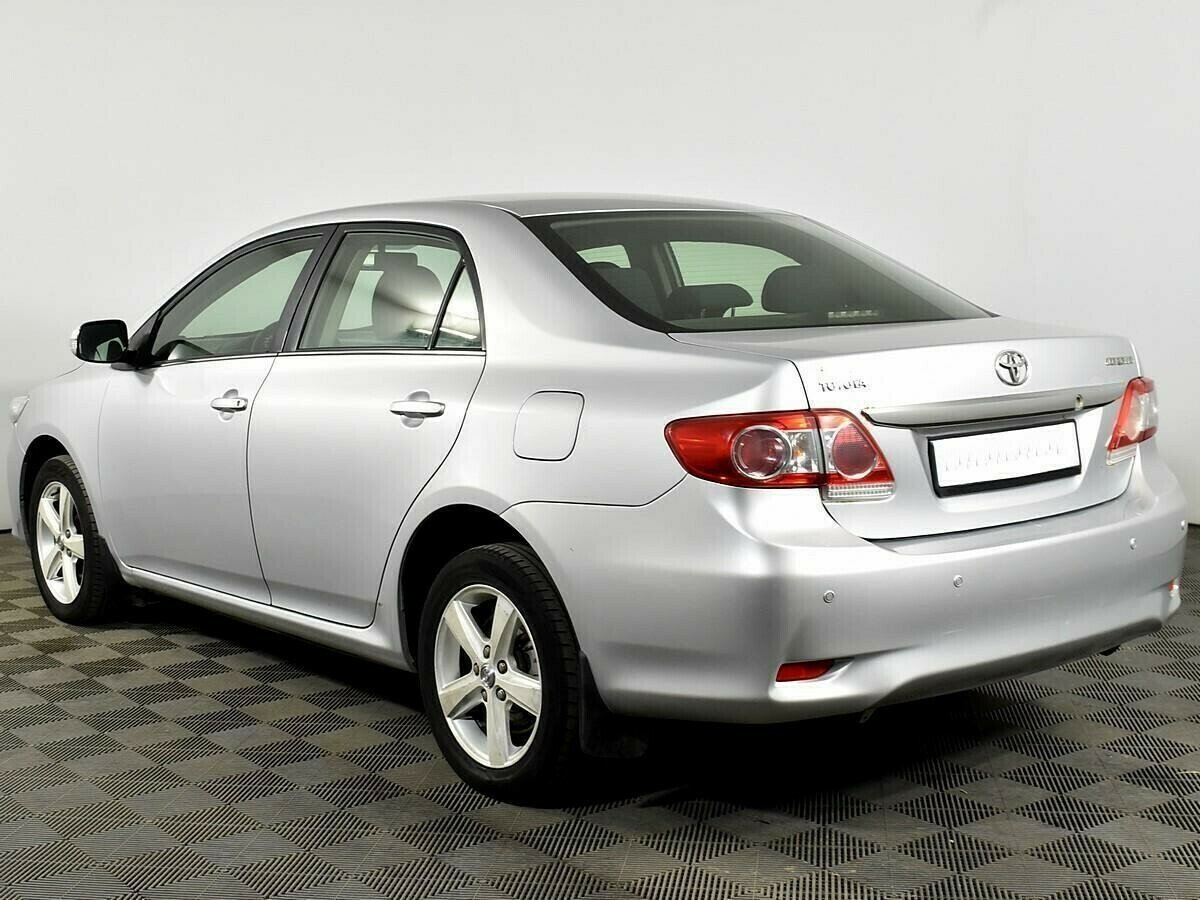 Toyota Corolla 1.6 АКПП, 2011, 147 000 км фото 3