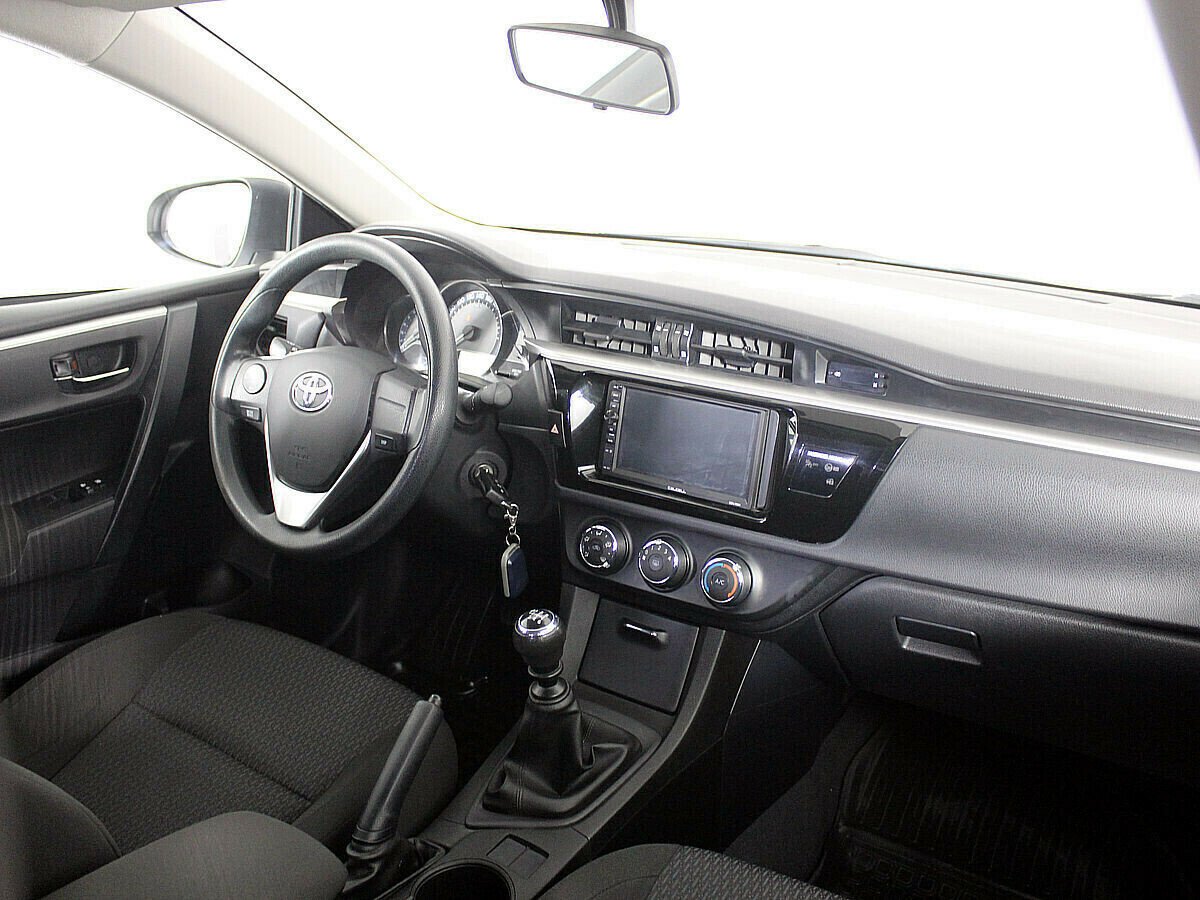 Toyota Corolla 1.6 МКПП, 2013, 119 000 км фото 7