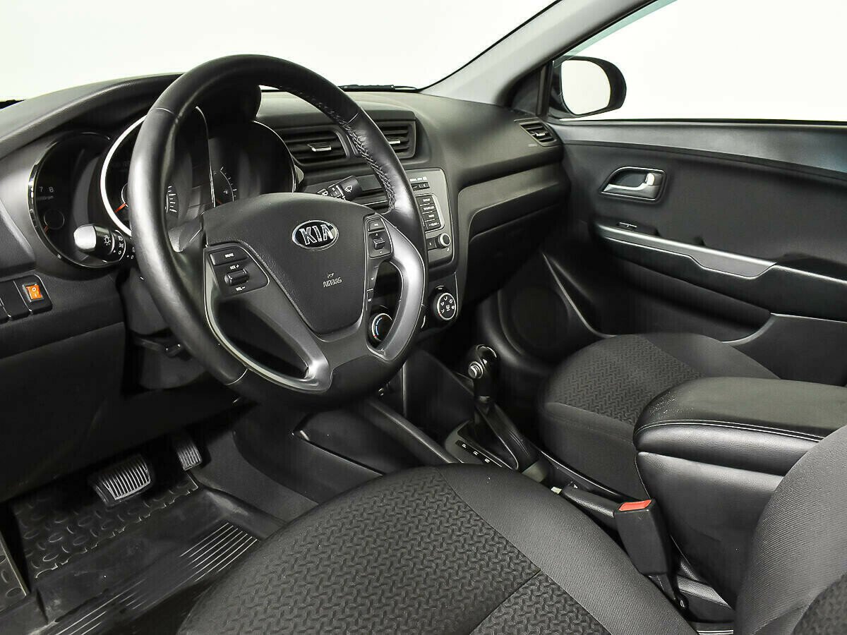 Kia Rio 1.6 АКПП, 2015, 106 000 км фото 10
