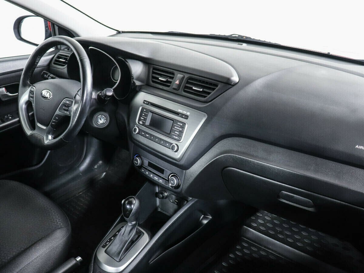 Kia Rio 1.6 АКПП, 2017, 83 000 км фото 9