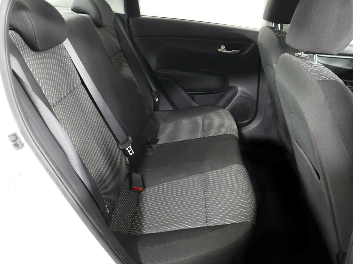 Kia Rio 1.4 АКПП, 2018, 69 000 км фото 6