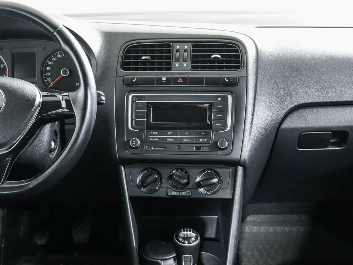 Volkswagen Polo 1.6 МКПП, 2016, 85 000 км фото 7