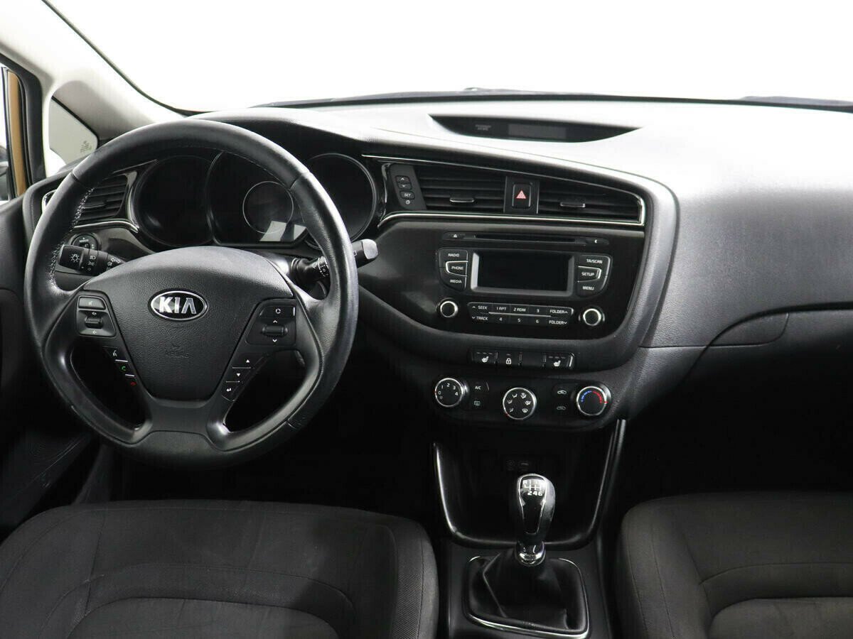 Kia Ceed 1.6 МКПП, 2015, 97 000 км фото 10