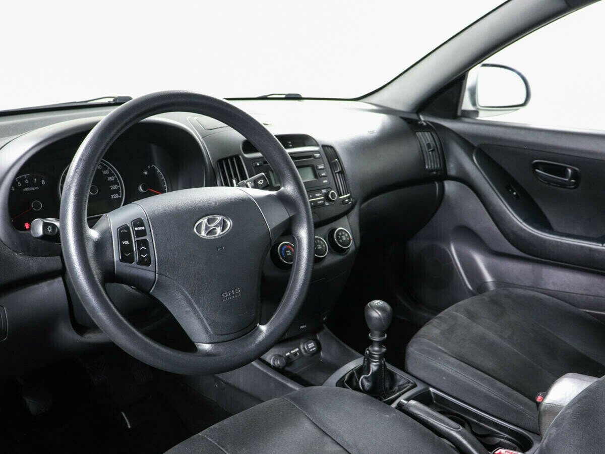Hyundai Elantra 1.6 АКПП, 2010, 168 000 км фото 5