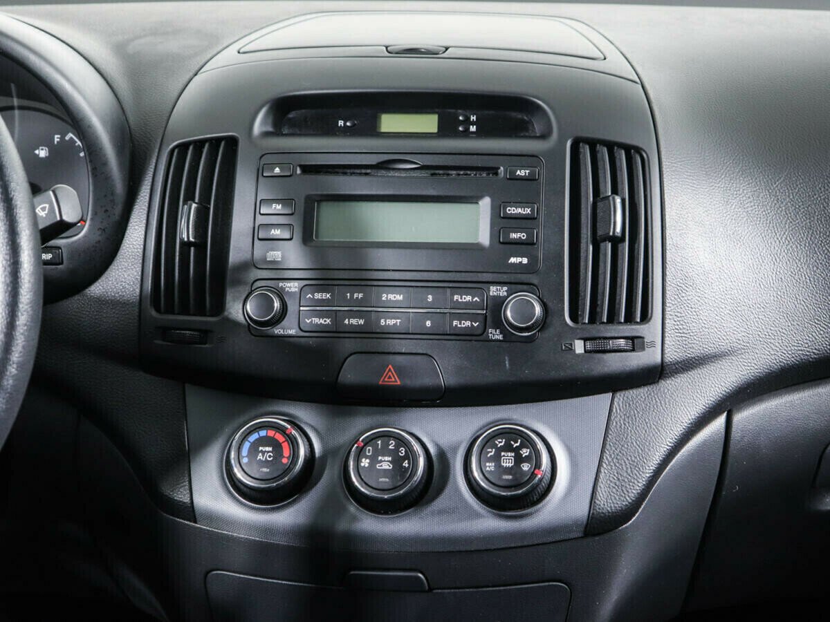 Hyundai Elantra 1.6 АКПП, 2010, 168 000 км фото 8