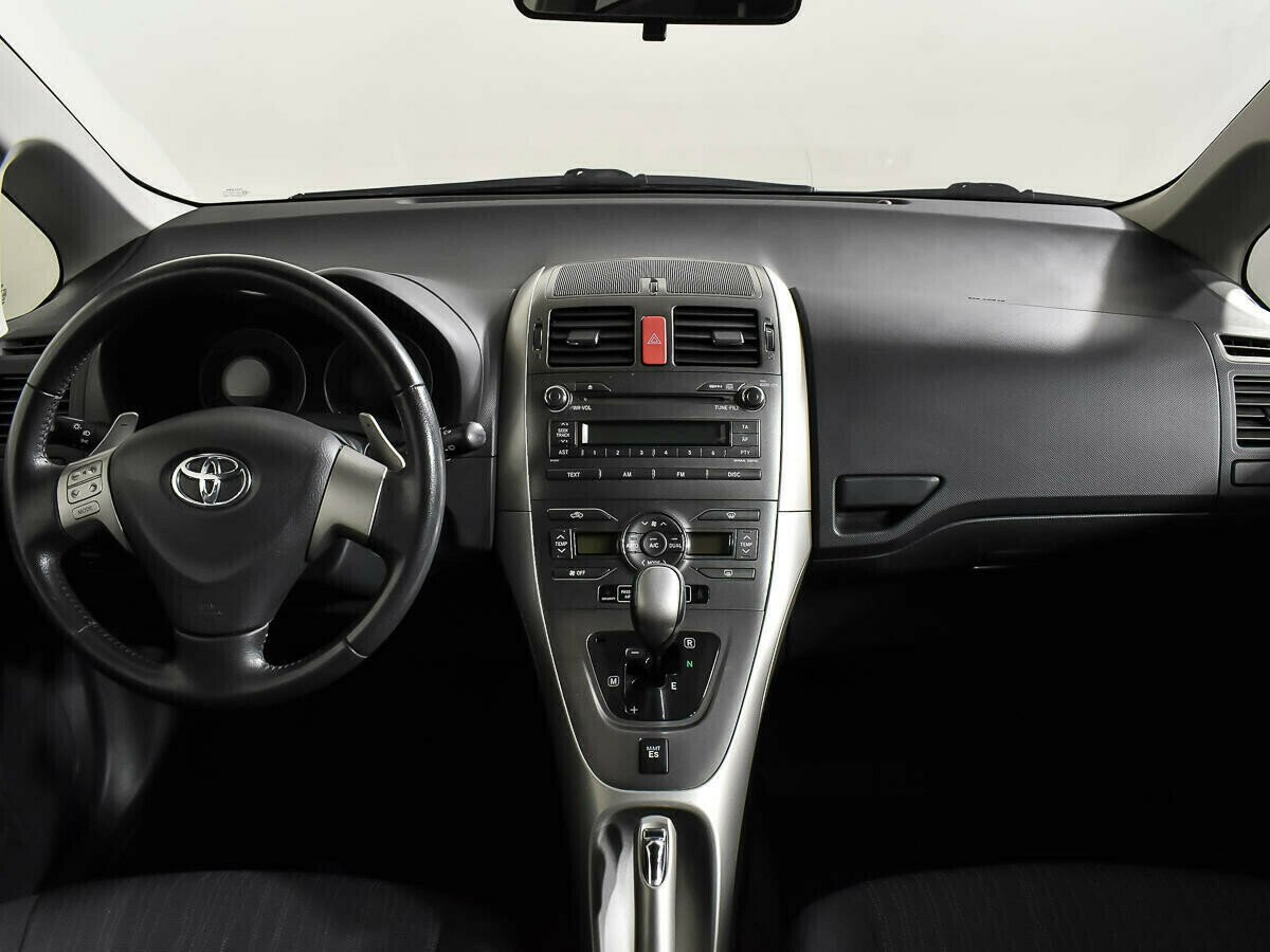 Toyota Auris 1.6 РКПП, 2008, 193 000 км фото 6