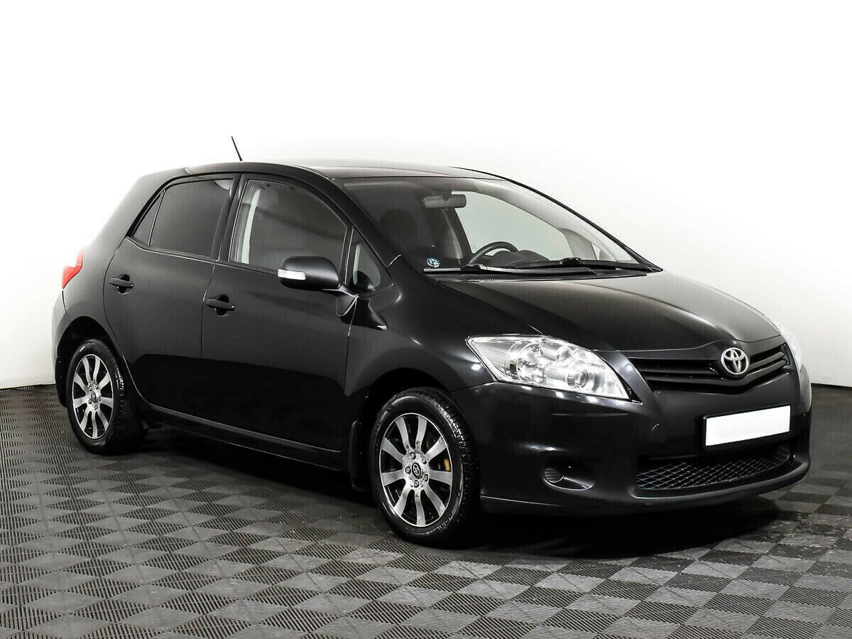 Toyota Auris 1.3 МКПП, 2012, 138 000 км фото 2