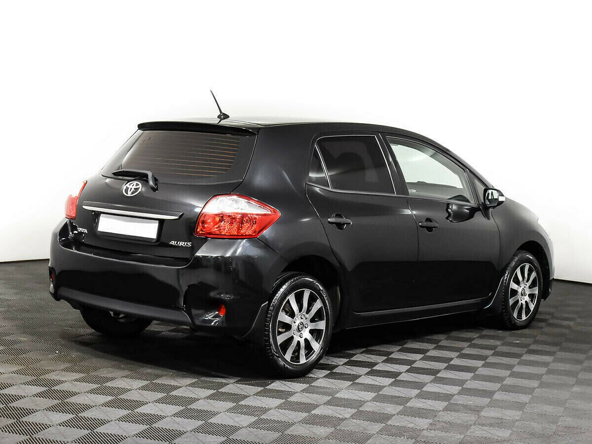 Toyota Auris 1.3 МКПП, 2012, 138 000 км фото 3