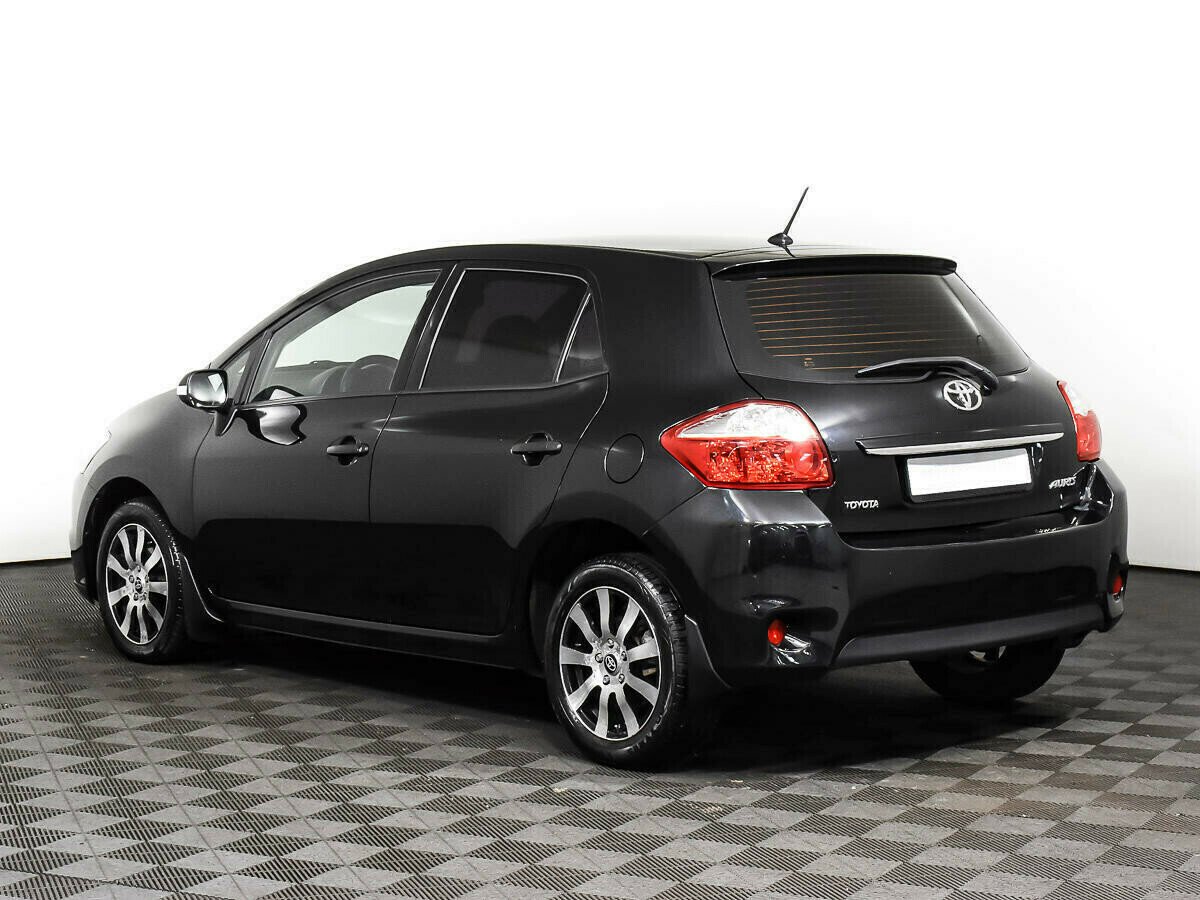 Toyota Auris 1.3 МКПП, 2012, 138 000 км фото 4