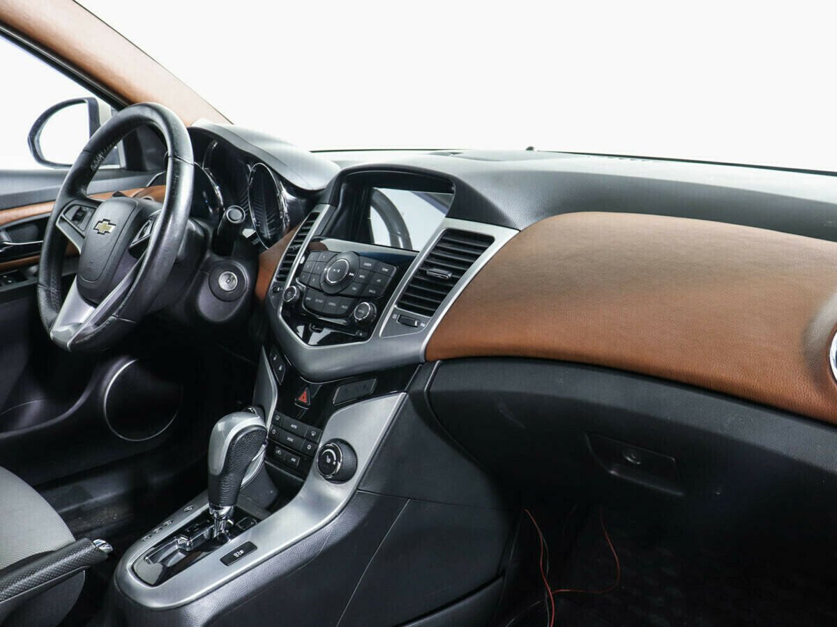 Chevrolet Cruze 1.8 АКПП, 2012, 136 000 км фото 5