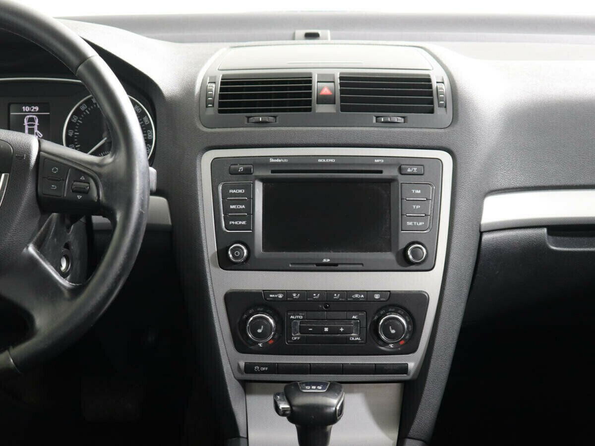 Skoda Octavia 1.8 РКПП, 2011, 153 000 км фото 7
