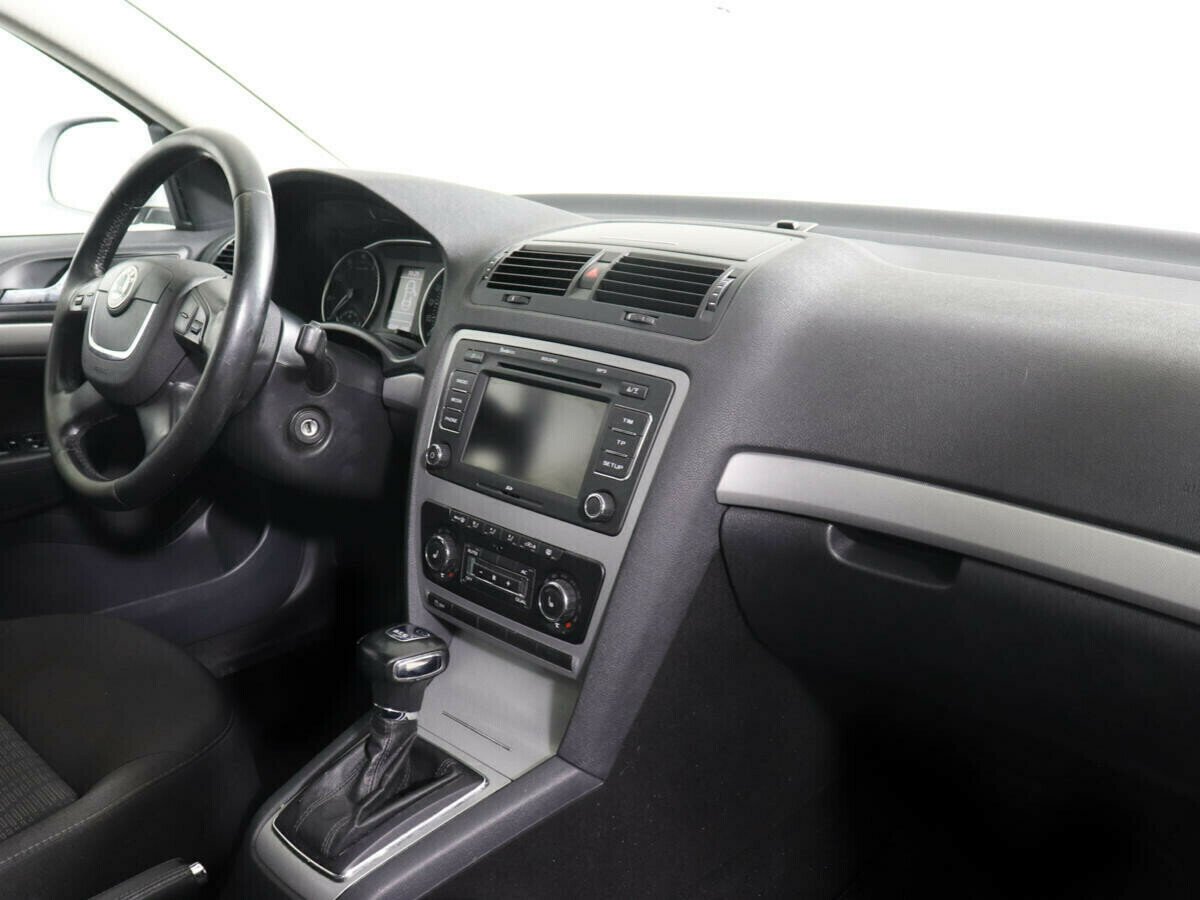 Skoda Octavia 1.8 РКПП, 2011, 153 000 км фото 8