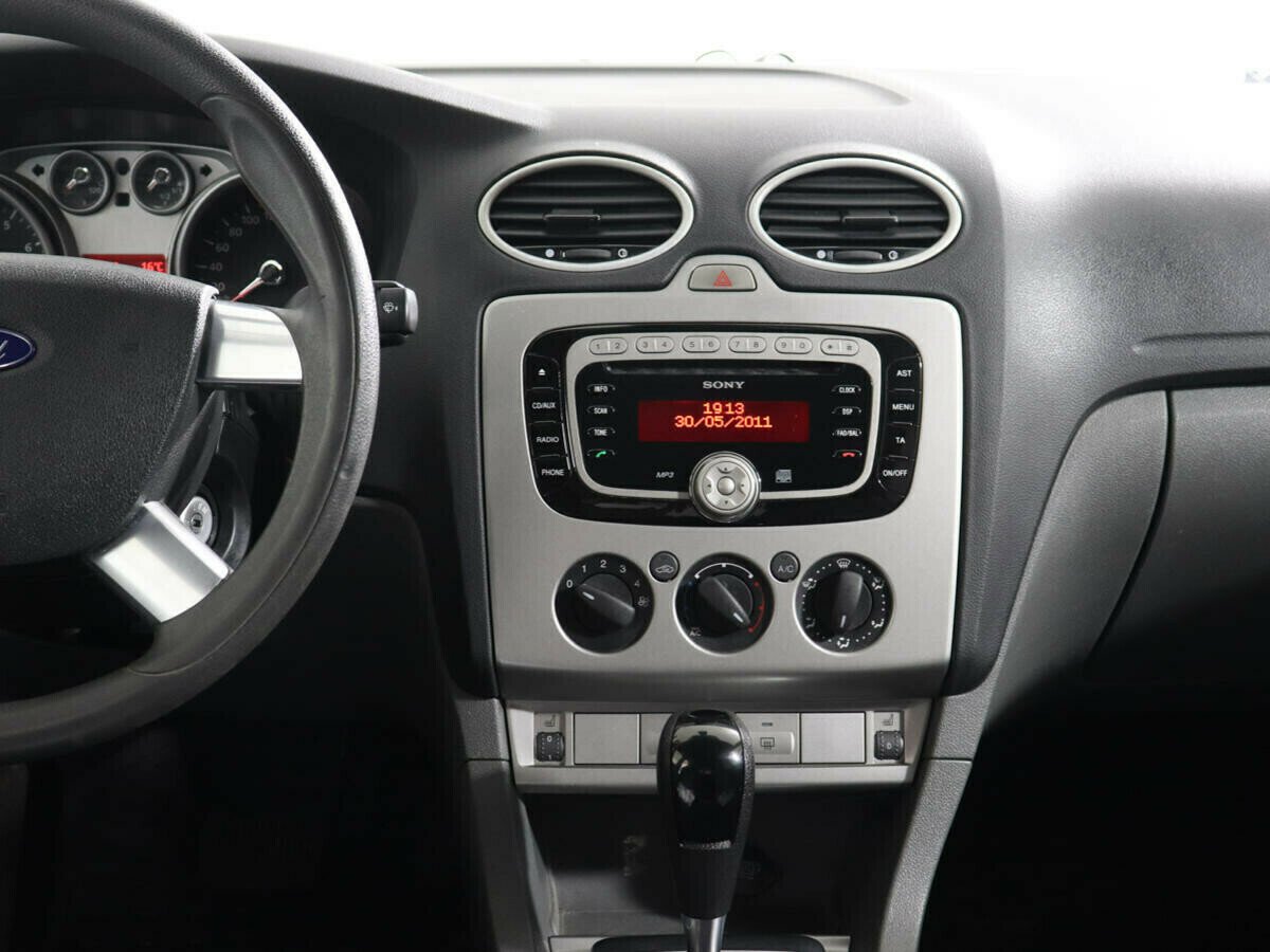 Ford Focus 1.0 МКПП, 2011, 147 000 км фото 7