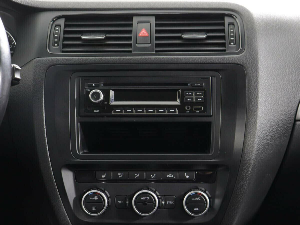 Volkswagen Jetta 1.4 РКПП, 2012, 131 000 км фото 8