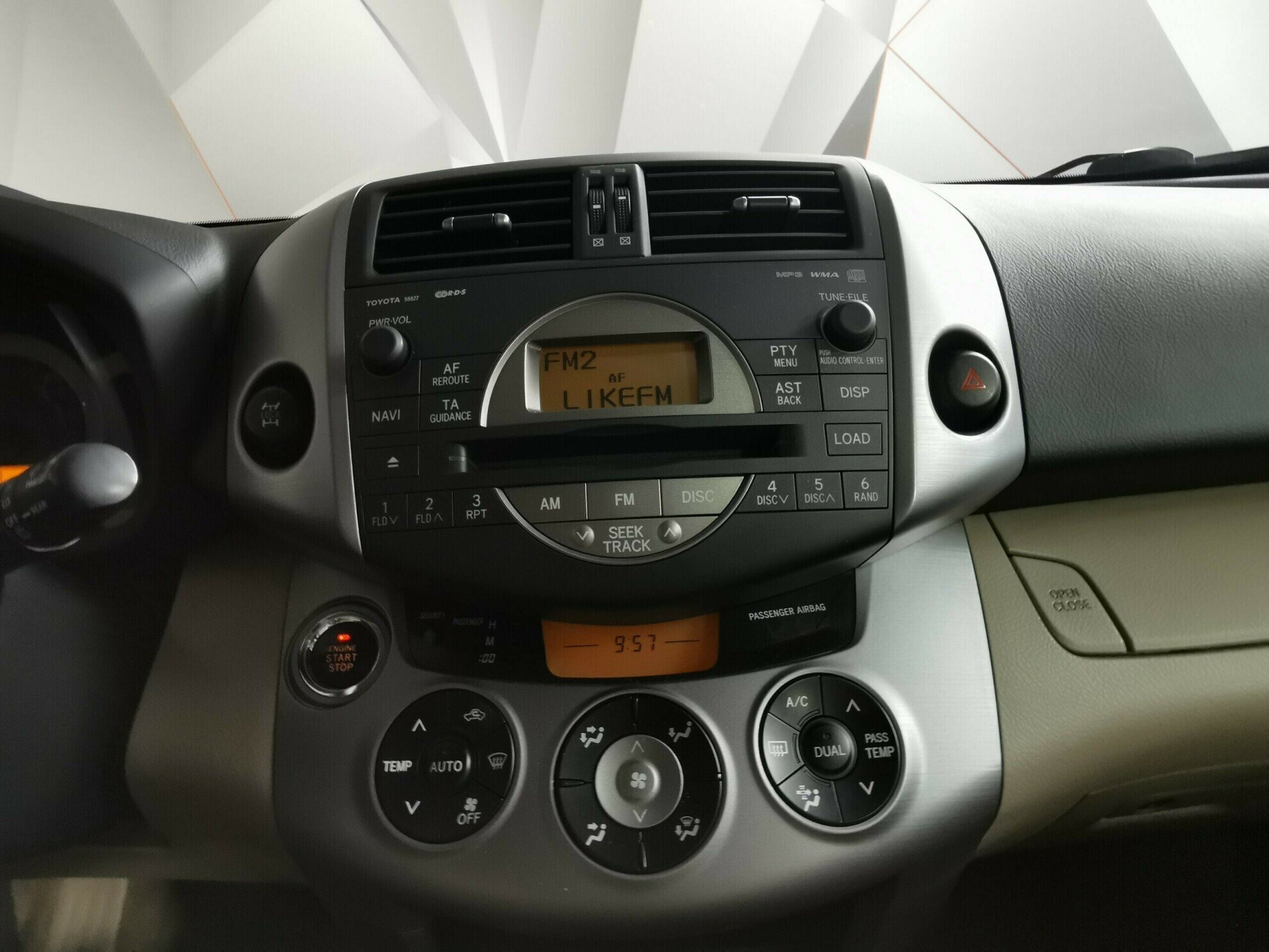 Toyota RAV4 2.0 АКПП, 2006, 208 000 км фото 8